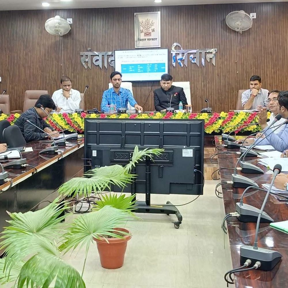 पदभार संभालने के अगले ही दिन सीवान पहुंचे सीके अनिल:शिक्षा विभाग के अपर मुख्य सचिव ने जिला-प्रखंड अधिकारियों के साथ बैठक