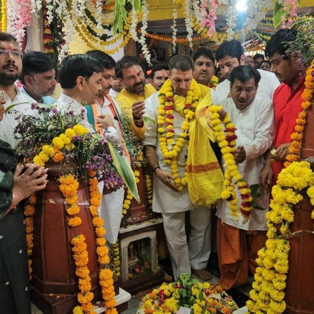 जीतू पटवारी बोले- MP में भ्रष्टाचार का कैंसर बढ़ा:पीतांबरा पीठ में दर्शन कर कहा- सरकार पर मुख्यमंत्री की पकड़ नहीं