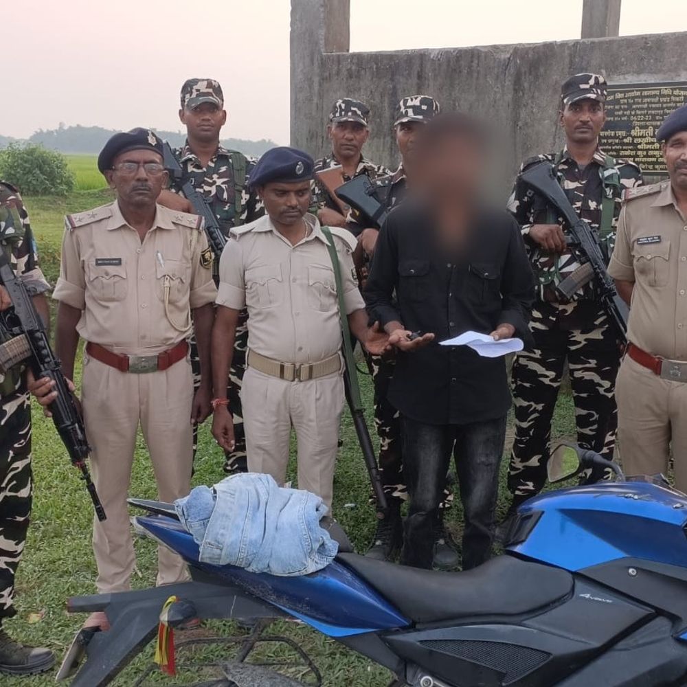 5.10 ग्राम स्मैक के साथ नेपाली युवक गिरफ्तार:भारत-नेपाल सीमा पर SSB-पुलिस की संयुक्त कार्रवाई, बाइक और मोबाइल भी जब्त