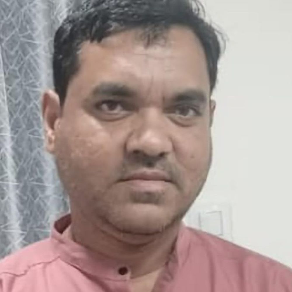 सिविल सर्जन पर छेड़छाड़ का मामला दर्ज:महिला कर्मचारी बोली-ऑफिस के बाद मिलने का दबाव बनाया; सर्जन बोला-बिना बताए छुट्टी ले लेती