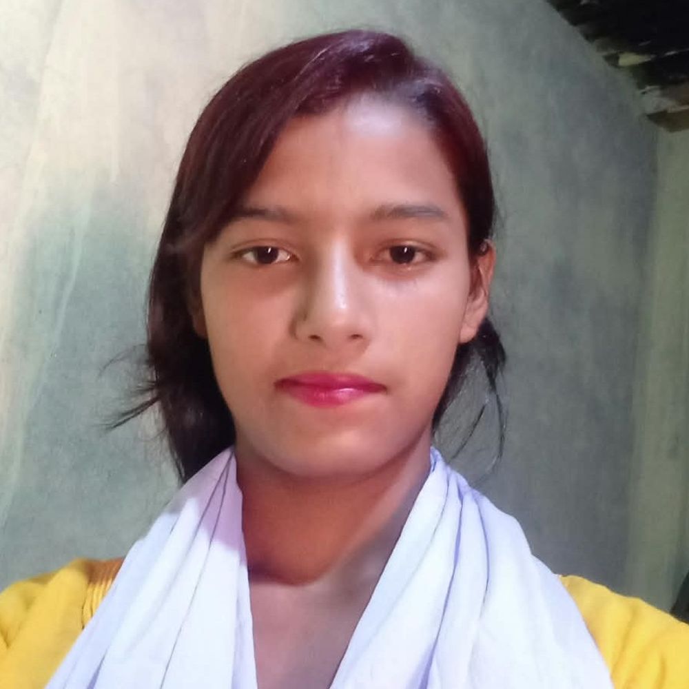 किशनगंज-15 वर्षीय किशोरी का तालाब में मिला शव:12 अक्टूबर से थी लापता, घर से 400 मीटर दूर मिली लाश; जांच शुरू