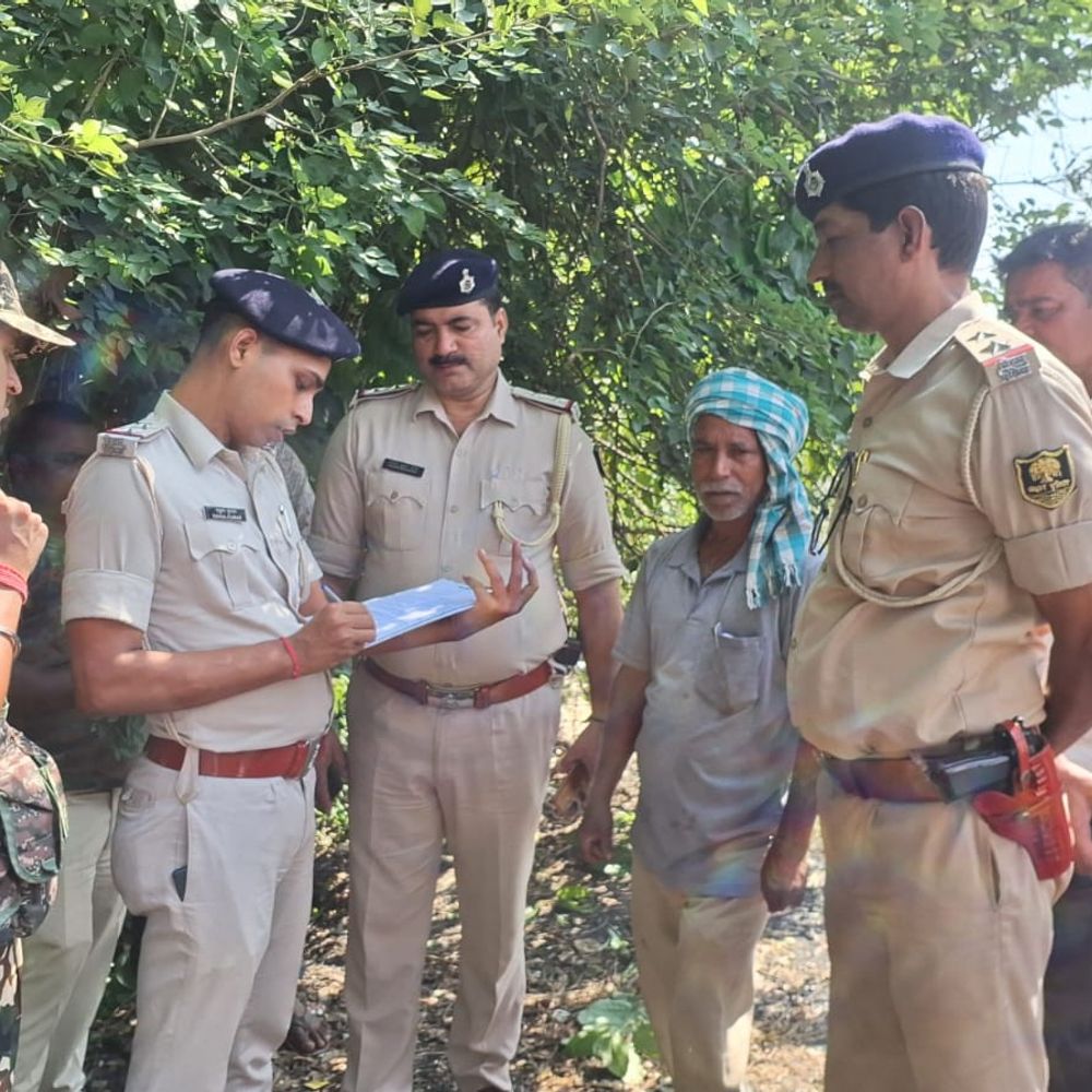 एनएच-27 किनारे झाड़ी में मिले शव की हुई शिनाख्त:अहियापुर के रामचंद्र ठाकुर के रूप में हुई पहचान, शव परिजनों को सौंपा; 4-5 दिन से था लापता