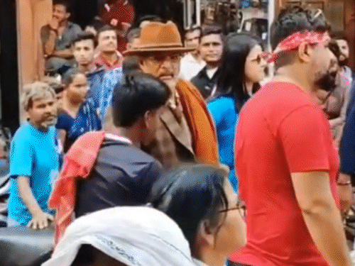 फिल्म जर्नी की शूटिंग में काशी पहुंचे थे नाना:युवक को थप्पड़ मारने के बाद हुए थे ट्रोल, फिर वाराणस के लोगों से माफी मांगी थी