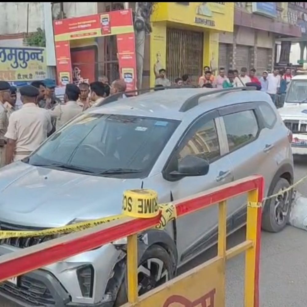 बेतिया में कार से 113 किलो गांजा बरामद:तस्करी के आरोप में एक गिरफ्तार, नेपाल से लाया गया था खेप