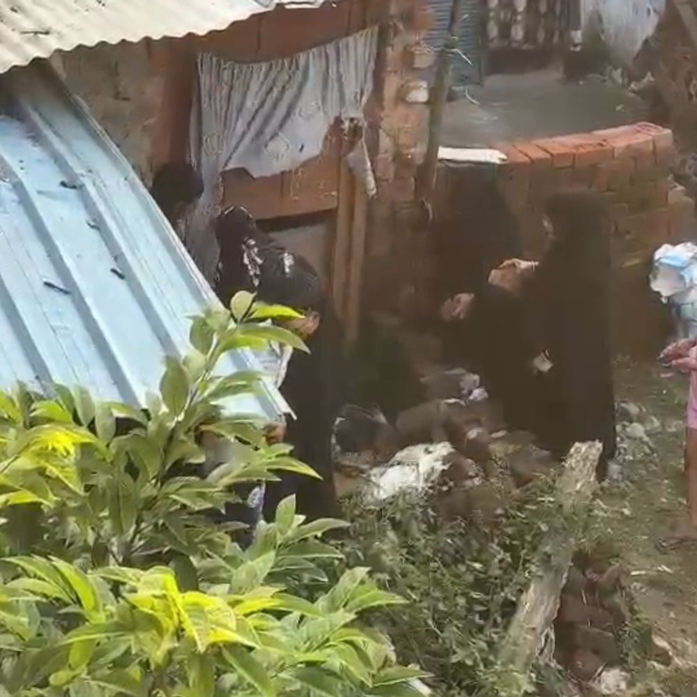 जमीन विवाद में मकान का दरवाजा तोड़ा, 4 पर केस:कोर्ट में चल रहा संपत्ति का मामला, विरोध करने पर महिला को धमकाया