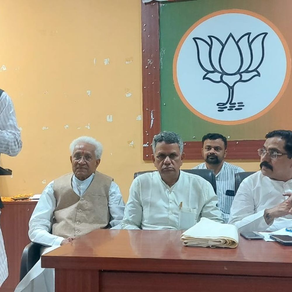 सेवा संकल्प अभियान को जन-जन तक पहुंचाने की योजना:बागपत में अनंत ओझा ने कार्यकर्ताओं को जीत का मंत्र दिया, संगठन मजबूत करने पर जोर
