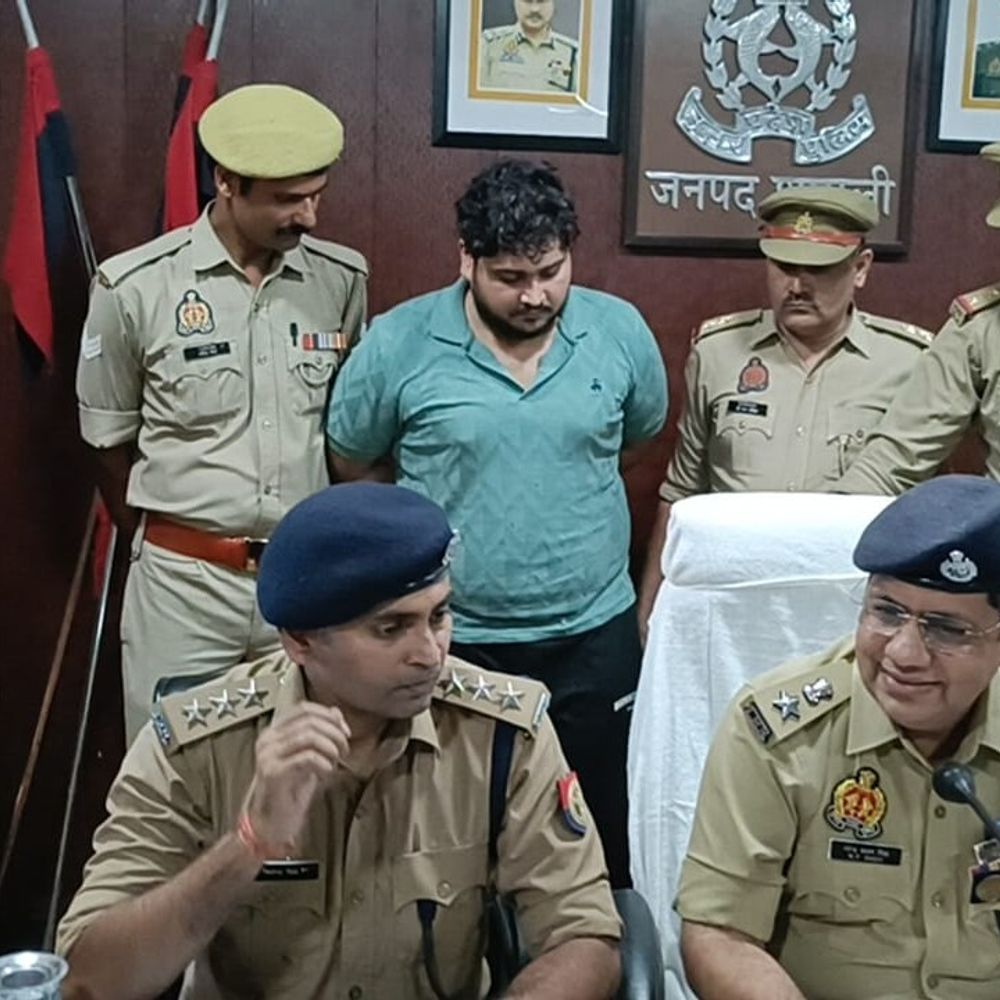 शामली में नर्सिंग होम में फायरिंग का आरोपी गिरफ्तार:कहासुनी के बाद पिस्टल से चलाई थीं गोलियां, फॉर्च्यूनर और पिस्टल बरामद