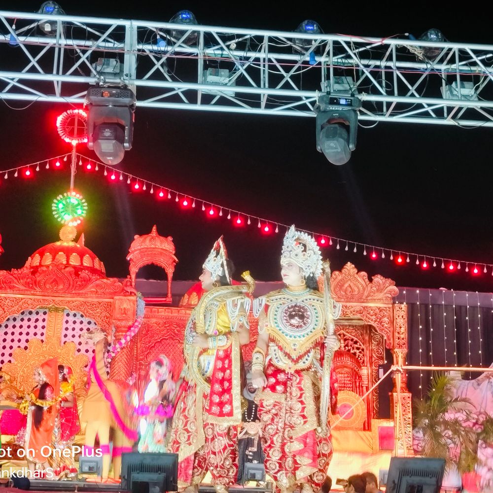 लाइनपार रामलीला में राम-सीता के प्रथम मिलन का मंचन:पुष्प वाटिका और गौरी पूजन के प्रसंगों ने दर्शकों का मन मोहा