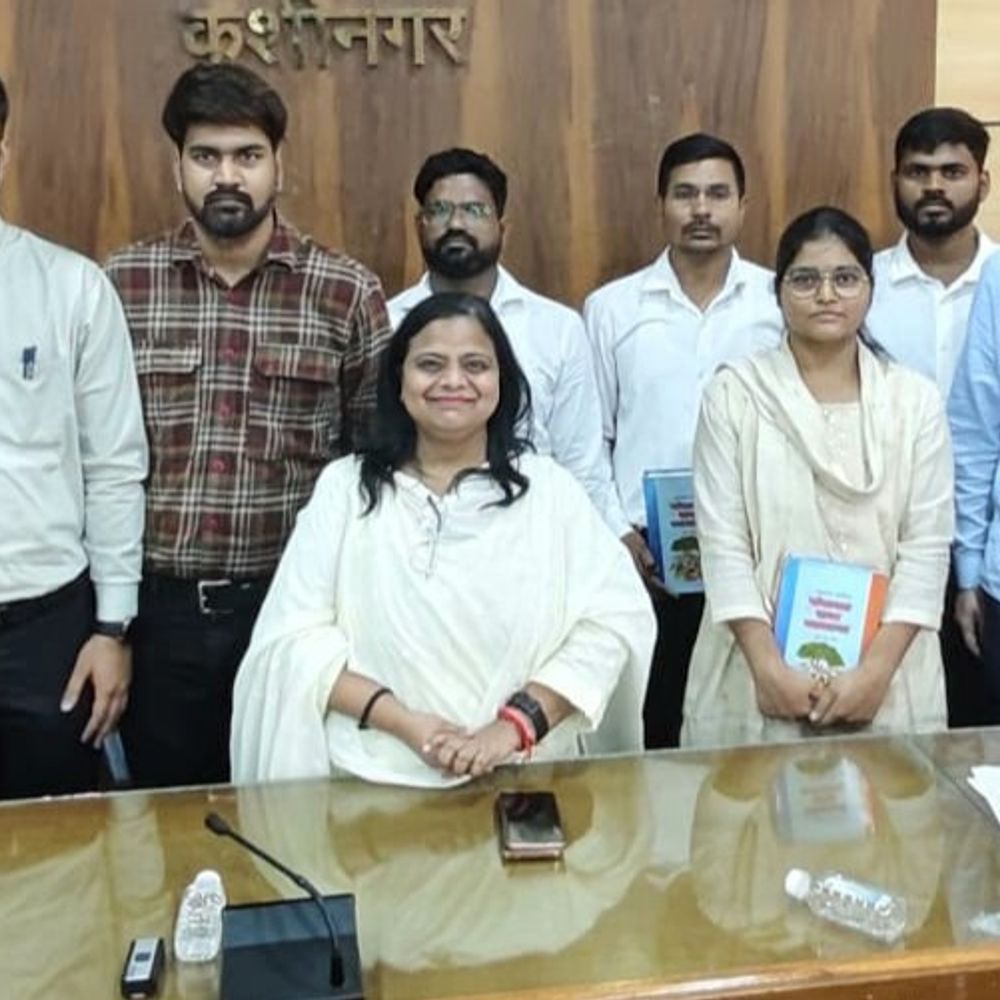 कुशीनगर के हर विकासखंड में खुलेगा हेल्पडेस्क-सिंगल विंडो:पेंशन, आवास, राशन और आयुष्मान कार्ड की जानकारी मिलेगी