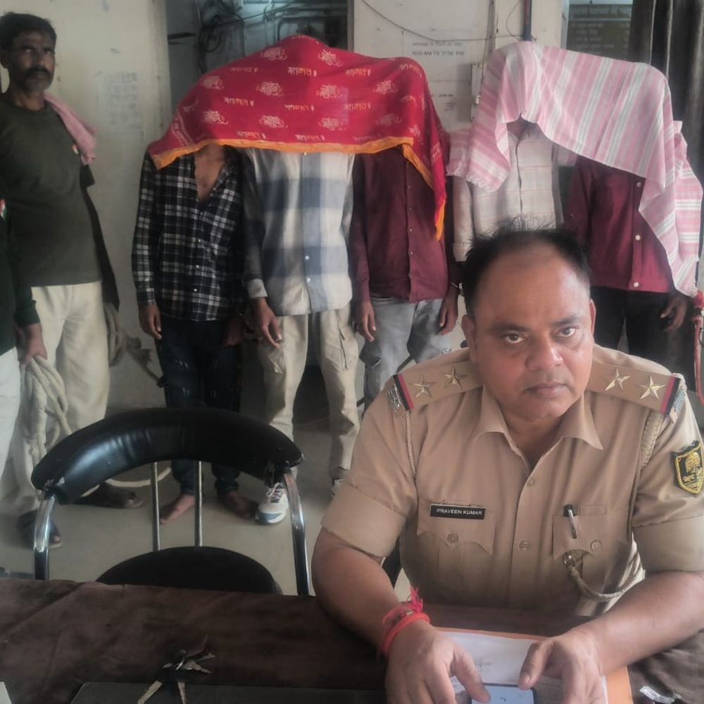 सीतामढ़ी में युवक को अगवा कर पीटा, 6 आरोपी गिरफ्तार:खाते से रुपए ट्रांसफर कराए, दुर्गा पूजा से लौटते समय बदमाशों ने घेरा