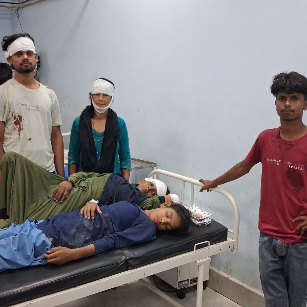 गोपालगंज-जमीन बंटवारे को लेकर मारपीट, महिला समेत 5 घायल:2 पक्षों के बीच चले लाठी-डंडों और ईंट-पत्थर; सदर अस्पताल में चल रहा इलाज