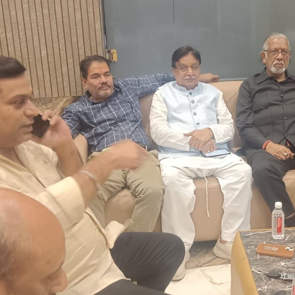 कानपुर दक्षिण इकाई में नई नियुक्तियां:युवा उद्योग व्यापार मंडल में भूदेवराज वरिष्ठ मंत्री और प्रकाशु बने मंत्री