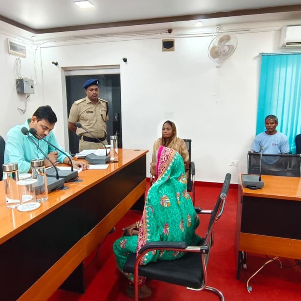 जन समाधान दिवस पर 6 आवेदनों की सुनवाई:खगड़िया में अधिकारियों को टाइम लिमिट में निपटारे का निर्देश