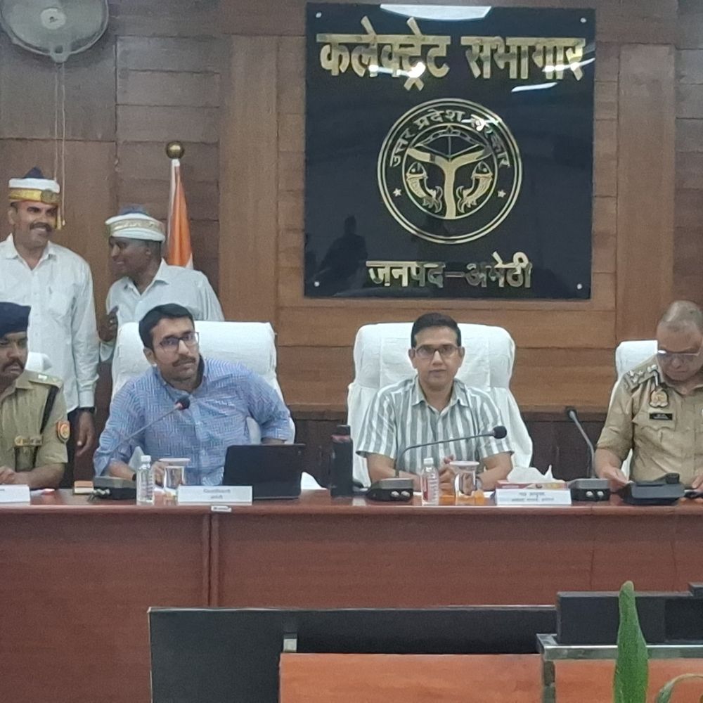 त्योहारों की सुरक्षा को लेकर कमिश्नर-DIG ने की समीक्षा:पूजा पंडालों में CCTV और अग्निशमन उपकरण रखने के निर्देश