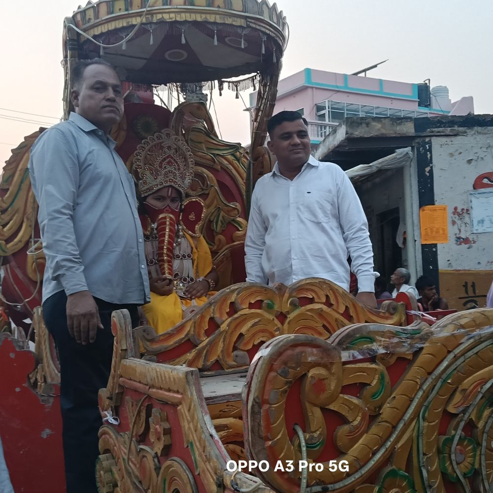सोनई में श्रीरामलीला महोत्सव आयोजित:गणेश महाराज की निकली शोभायात्रा, डोले पर श्रद्धालुओं ने की पुष्पवर्षा