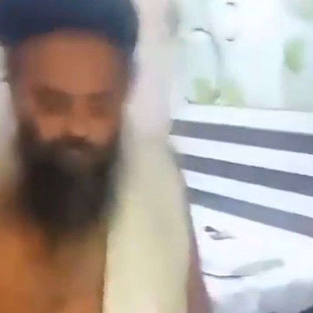 चारधाम यात्रा दल के संचालक के कमरे से शराब मिली:145 श्रद्धालुओं को लेकर मध्य प्रदेश से आया था दल, मायापुर के संभावना आश्रम में ठहरा था ग्रुप