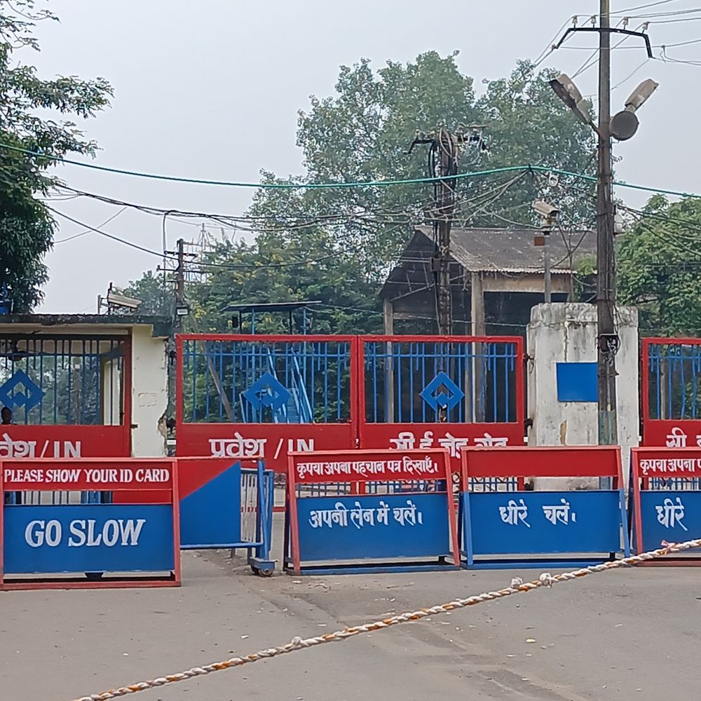 बोकारो में विस्थापितों का आंदोलन 7वें दिन भी जारी:1500 अप्रेंटिस की बहाली की मांग पर कई गेट बंद, कल मेन गेट घेरने की चेतावनी