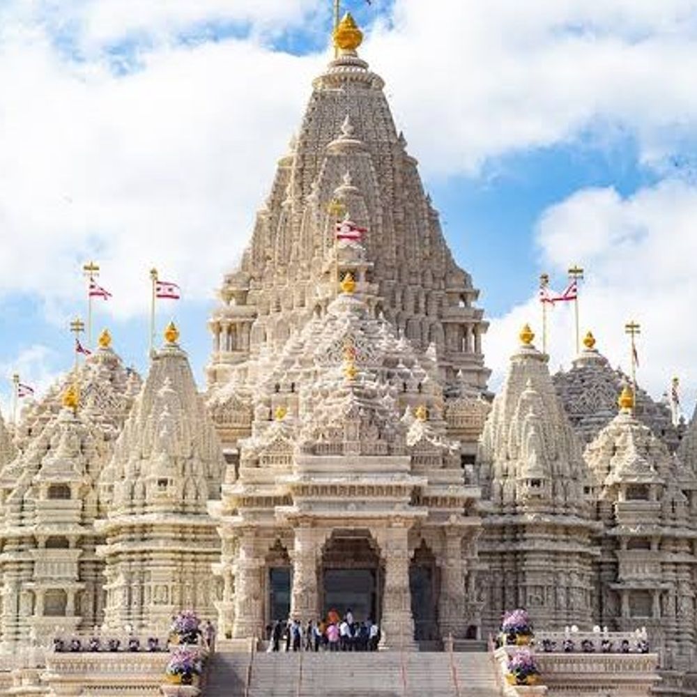 अमेरिका के स्वामीनारायण अक्षरधाम मंदिर के प्रतिरूप में बनेगा पंडाल:120 फीट ऊंचा, 18 फीट ऊंची मां दुर्गा की प्रतिमा; 80 लाख रुपए होंगे खर्च