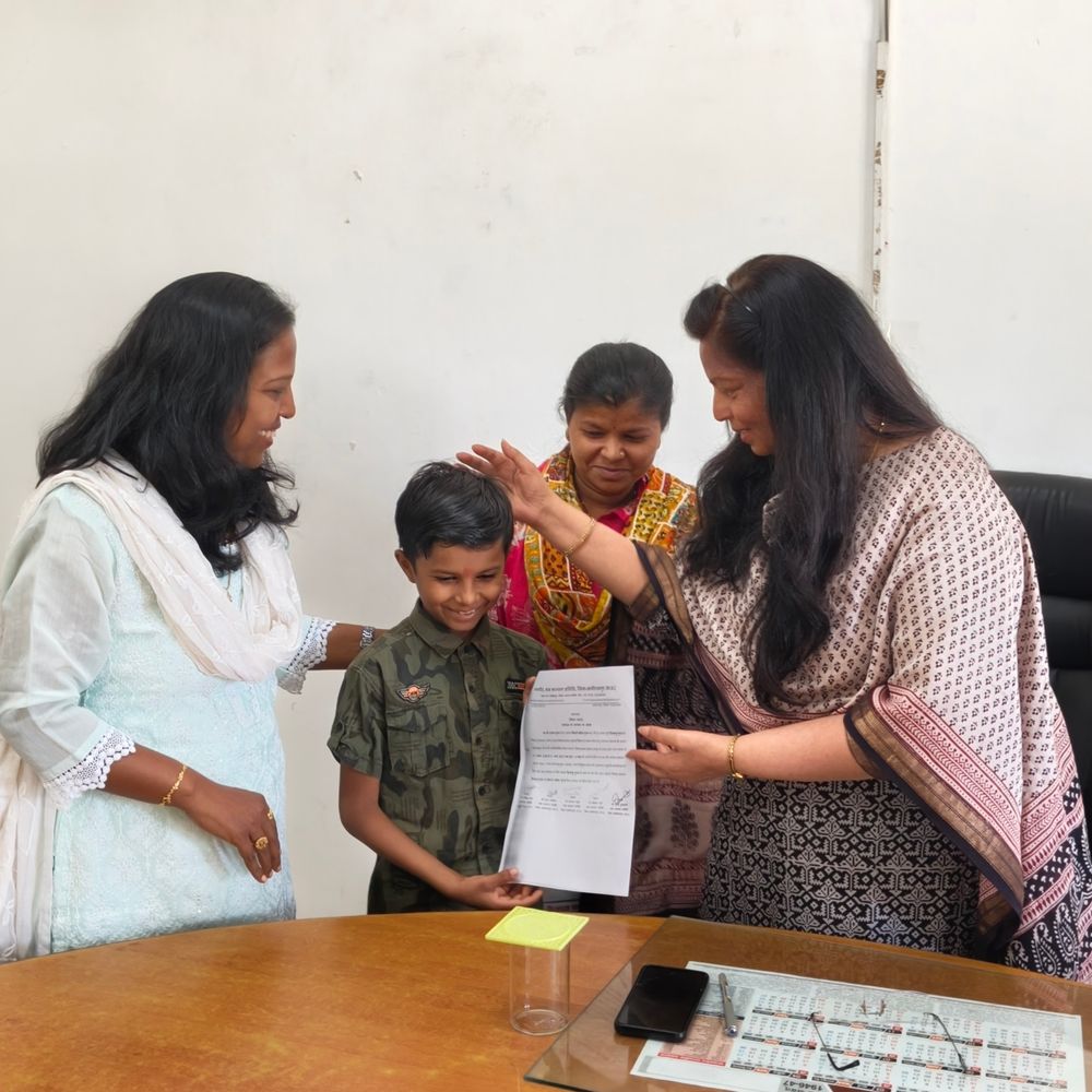 जनसुनवाई में बालक को 48 हजार की सहायता मंजूर:आलीराजपुर में एक साल तक हर महीने मिलेंगे 4 हजार रुपए, शिक्षा में मिलेगी मदद