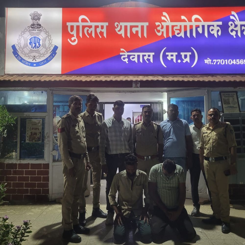 शराब बनाने की 13,800 लीटर स्प्रिट जब्त:देवास में दो गिरफ्तार, 69 ड्रम में भरकर इंदौर से आष्टा ले जा रहे थे