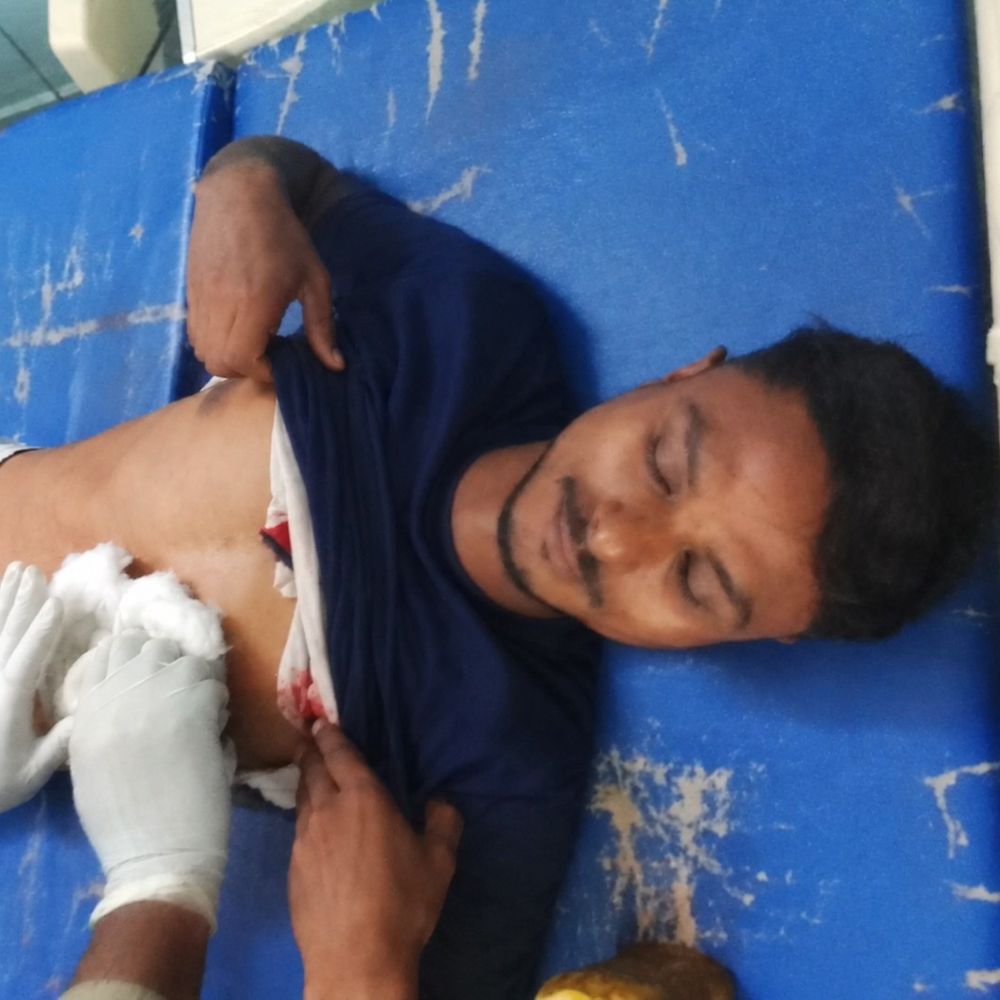 घोड़ासहन में कॉलेज-गेट के पास दो डिलीवरी-बॉय को चाकू मारा:प्रेम-प्रसंग के विवाद में जख्मी हुए, मोतिहारी रेफर; पुलिस जांच में जुटी