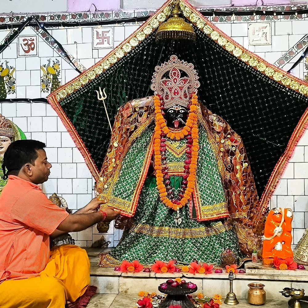 मैनपुरी के शीतला धाम में सज रहा माता का दरबार:9 दिन तक विशेष श्रृंगार और दर्शन के लिए उमड़ेंगे श्रद्धालु