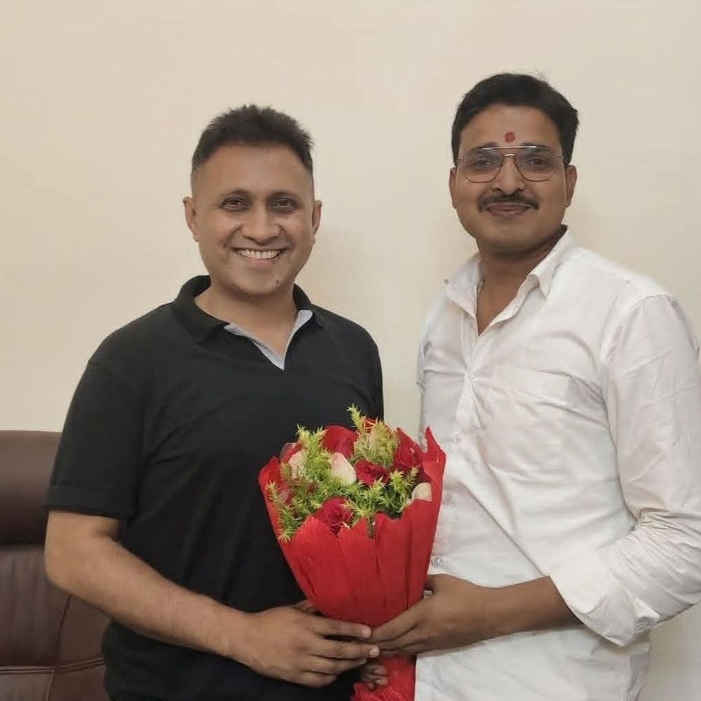 BJP विधायक के प्रतिनिधि शैलेश मिश्रा साइबर ठगी में गिरफ्तार:गुजरात में 10.20 लाख की धोखाधड़ी का आरोप, एक सप्ताह पहले 3 और युवक पकड़े गए