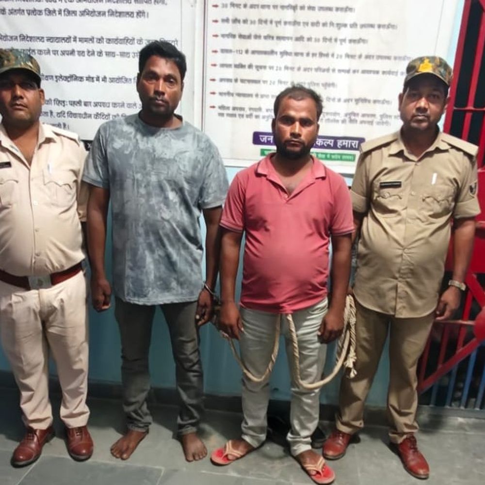चौथम में तश्कर-शराबी गिरफ्तार:16 लीटर शराब जब्त, ब्रेथएनालाइजर से हुई नेशे की पुष्टि; न्ययिक हिरासत में भेजा गया