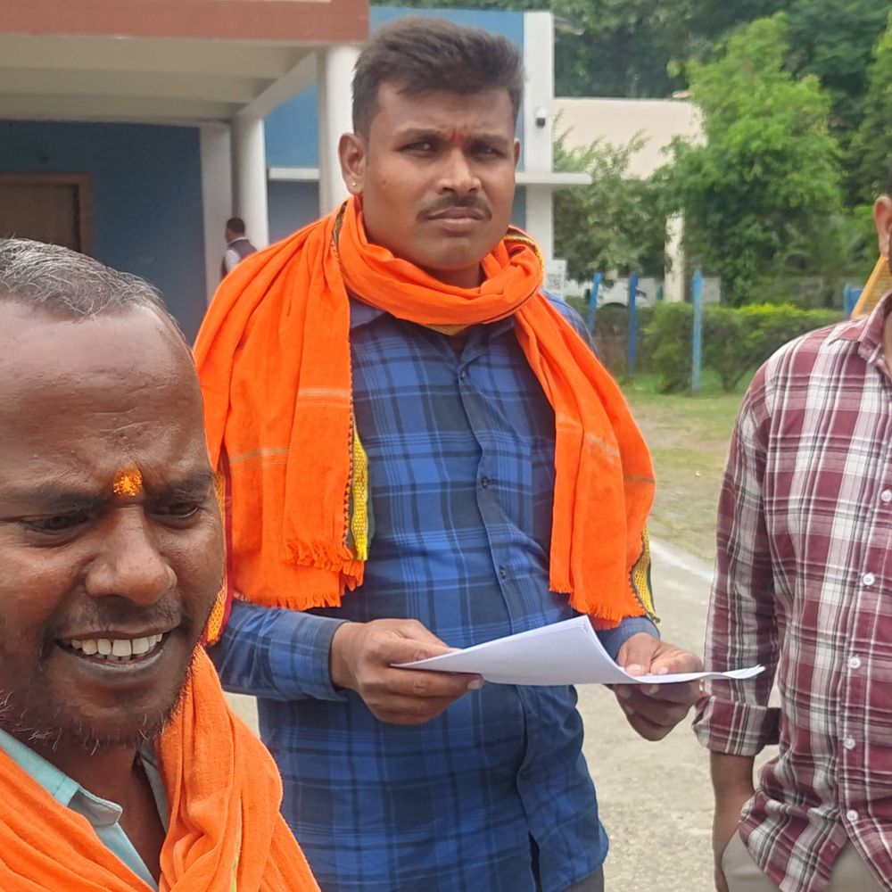 सिंगरौली में पूजा-पाठ के नाम पर 3 लाख की ठगी:पीड़ित ने एसपी से शिकायत की, पैसे मांगने पर धमकी देने का आरोप