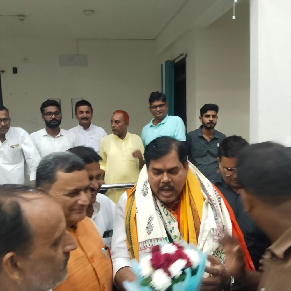 शिक्षामंत्री बोले-‘ज्ञानेश कुमार ने कौन-सा अपराध किया’:बक्सर में राहुल गांधी-विपक्ष से पूछा सवाल,कहा-हार जीत के हिसाब से आकलन