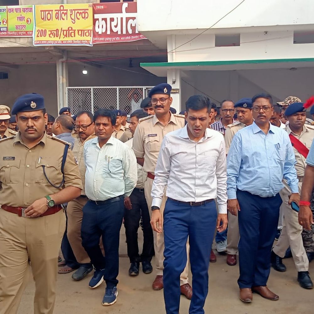 बांका- मेले में ड्यूटी से गायब मिले 13 दंडाधिकारी:निरीक्षण में खुली पोल; सभी से मांगा गया स्पष्टीकरण, जवाब संतोषजनक नहीं मिलने पर होगी कार्रवाई