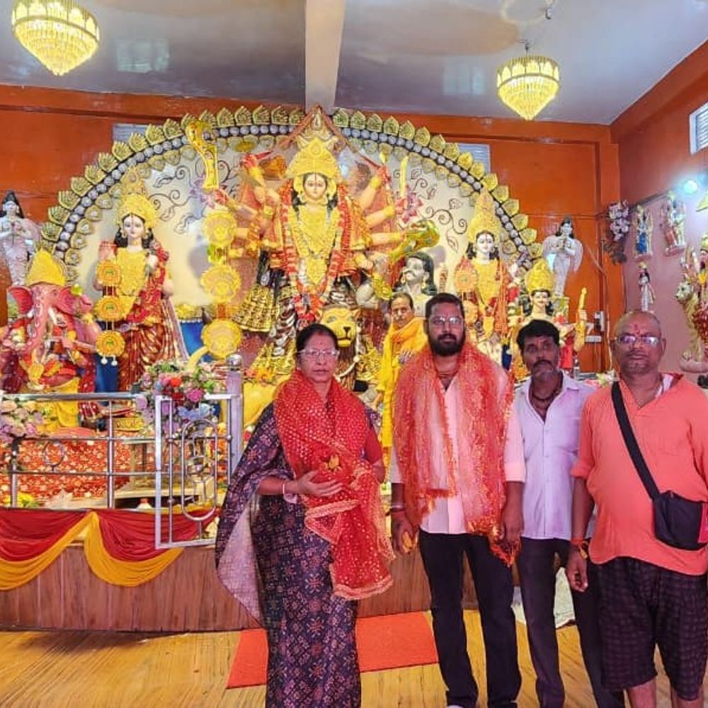 मेयर ने दुर्गापूजा पंडालों का इंस्पेक्शन किया:कटिहार के 8 वार्डों में तैयारियों का जायजा लिया, बेहतर सुविधा पर फोकस