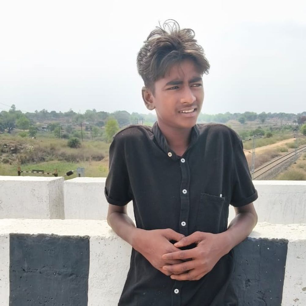 कोडरमा में घर से युवक का शव बरामद:बकरी चराने नहीं जाने पर मां ने किया था बंद; पड़ोसियों को हत्या का शक, पुलिस जांच में जुटी