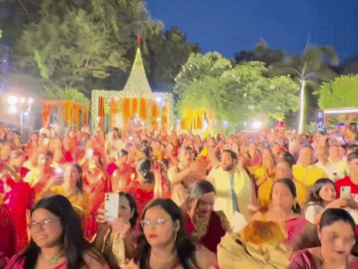 शहर में निकले सिया-राम, तो सज गए मार्ग:झूमते दिखे दर्शनार्थी, तस्वीरों में देखिए आगरा का जनकपुरी महोत्सव