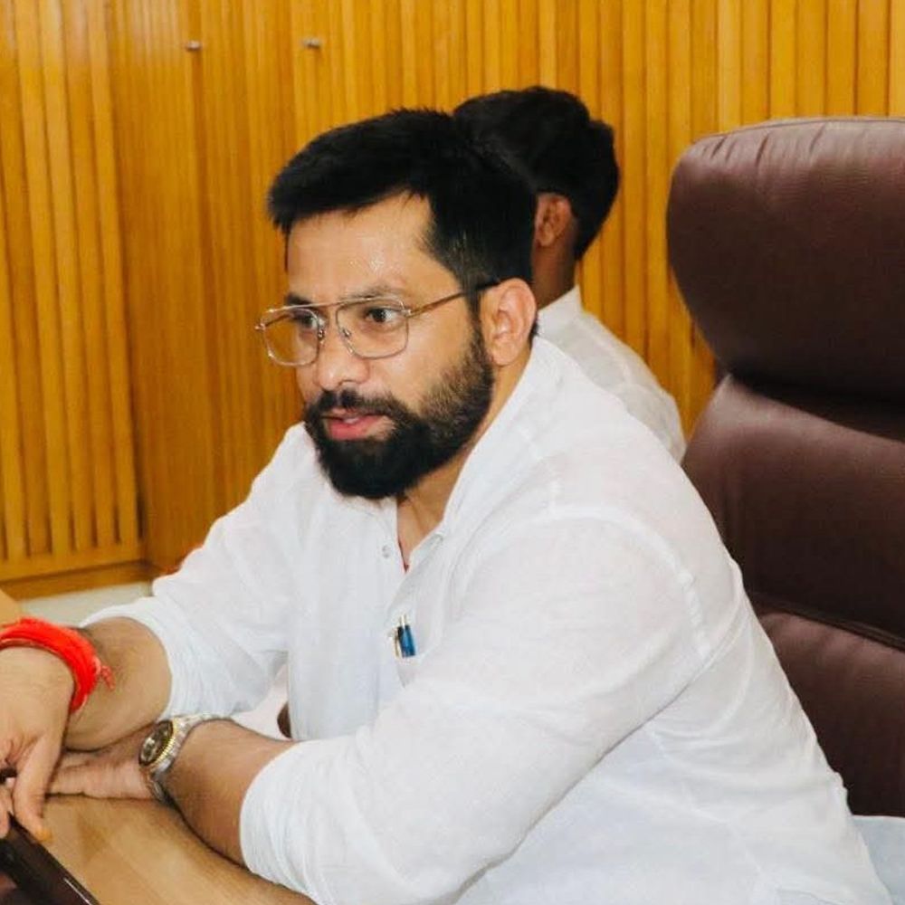 शिवहर-24 घंटे में 50 लोगों को डॉग बाइट:एंटी रेबीज की पहली डोज लेने पहुंचे पीड़ित, संदिग्ध कुत्ते की तलाश में नगर परिषद की टीम
