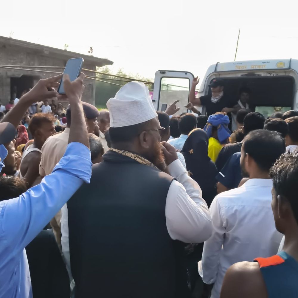 किशनगंज में घर में अकेली सोई महिला की संदिग्ध मौत:सामान इधर-उधर बिखरे थे, गहने गायब; शरीर पर चोट के निशान मिले