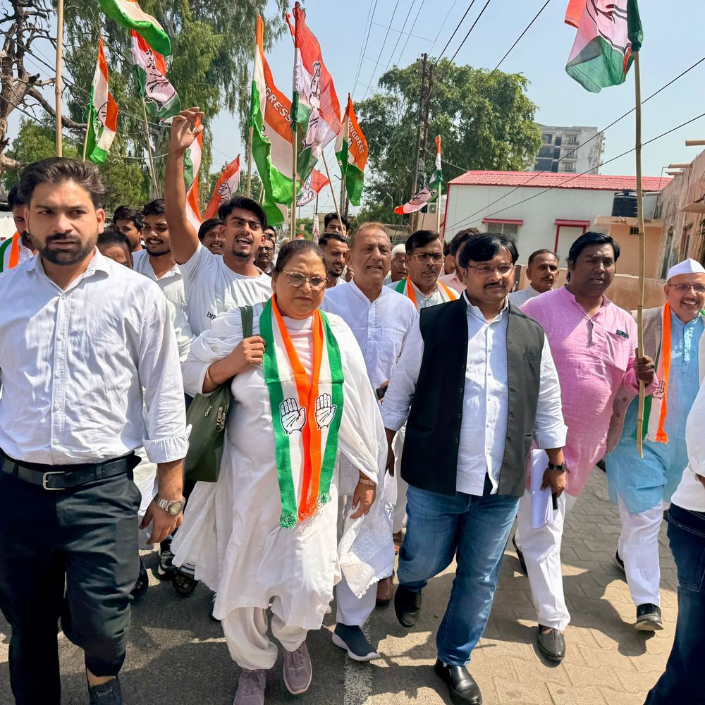 नगर कोतवाल पर अभद्रता का आरोप, कांग्रेस का प्रदर्शन:कार्यकर्ताओं से मारपीट और निशाना बनाने का आरोप, कोतवाल को हटाने की मांग