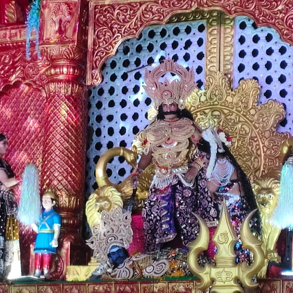 मुरादाबाद की रामलीला में सीता हरण का मंचन:शबरी संवाद और राम-हनुमान की मित्रता देख दर्शक हुए भावुक