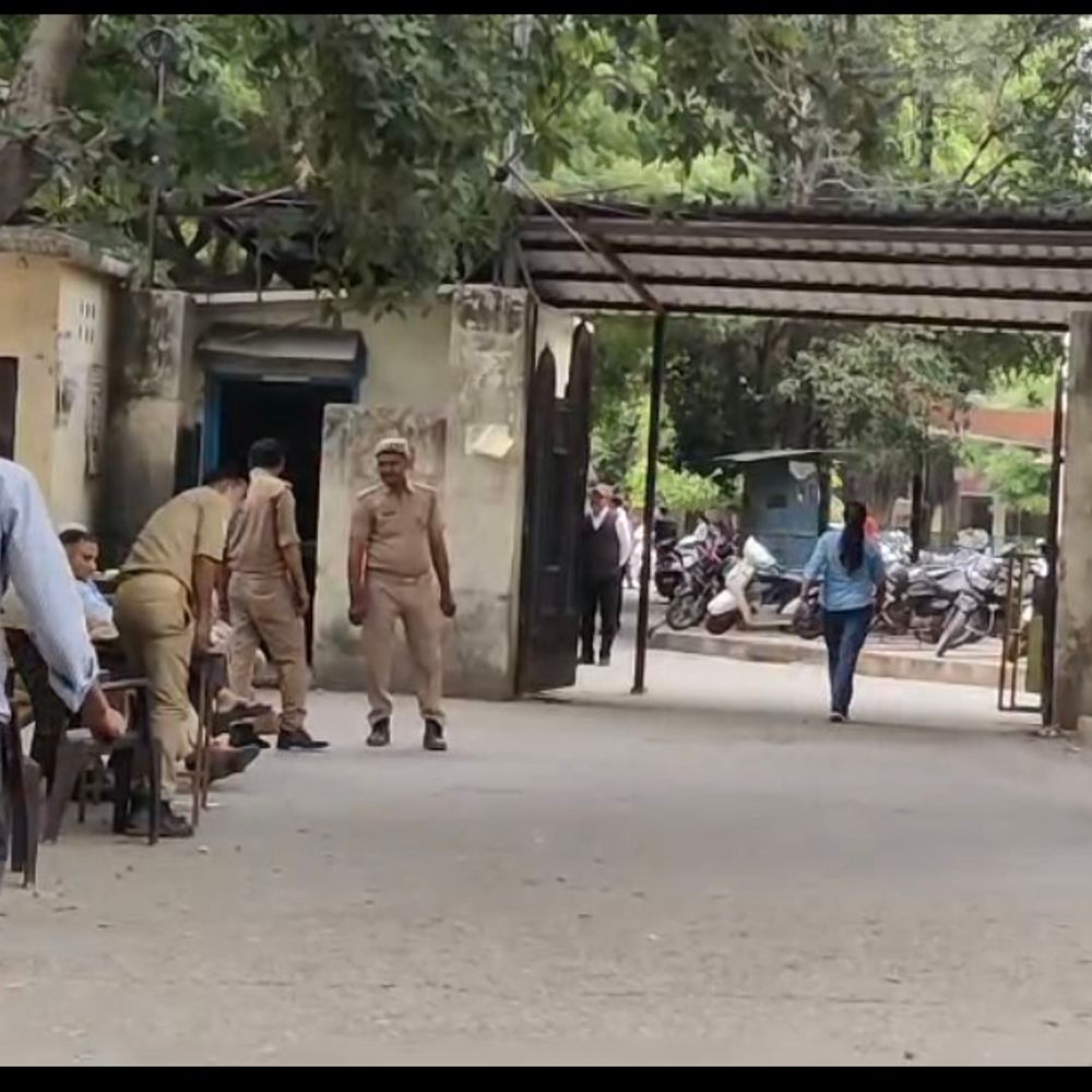 6 साल की बच्ची से दुष्कर्म में चाचा को उम्रकैद:कोर्ट ने कहा- बच्ची से रेप मानवता की आत्मा पर प्रहार, दिव्यांगता माफी का आधार नहीं