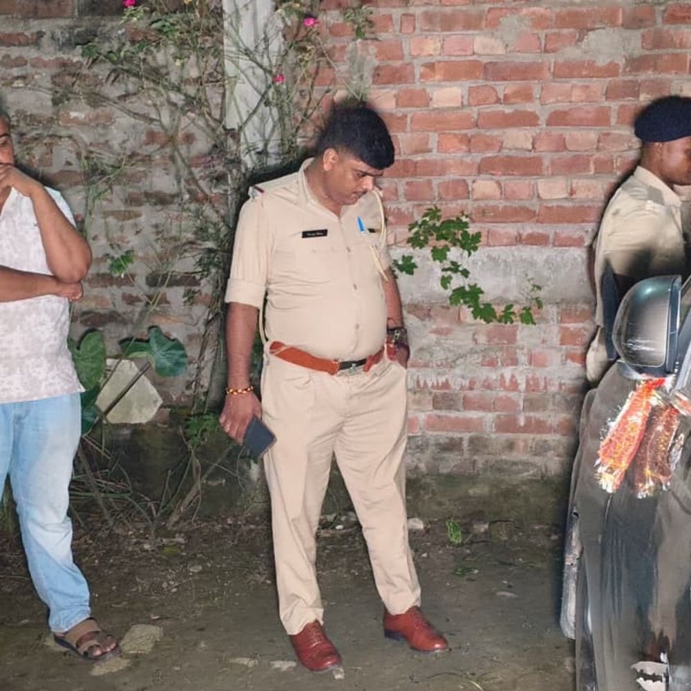 सुपौल में कपड़ा व्यवसायी की इनोवा पर 3 राउंड फायरिंग:NH-27 पर अपराधियों ने बनाया निशाना, 3 थानों की पुलिस जांच में जुटी