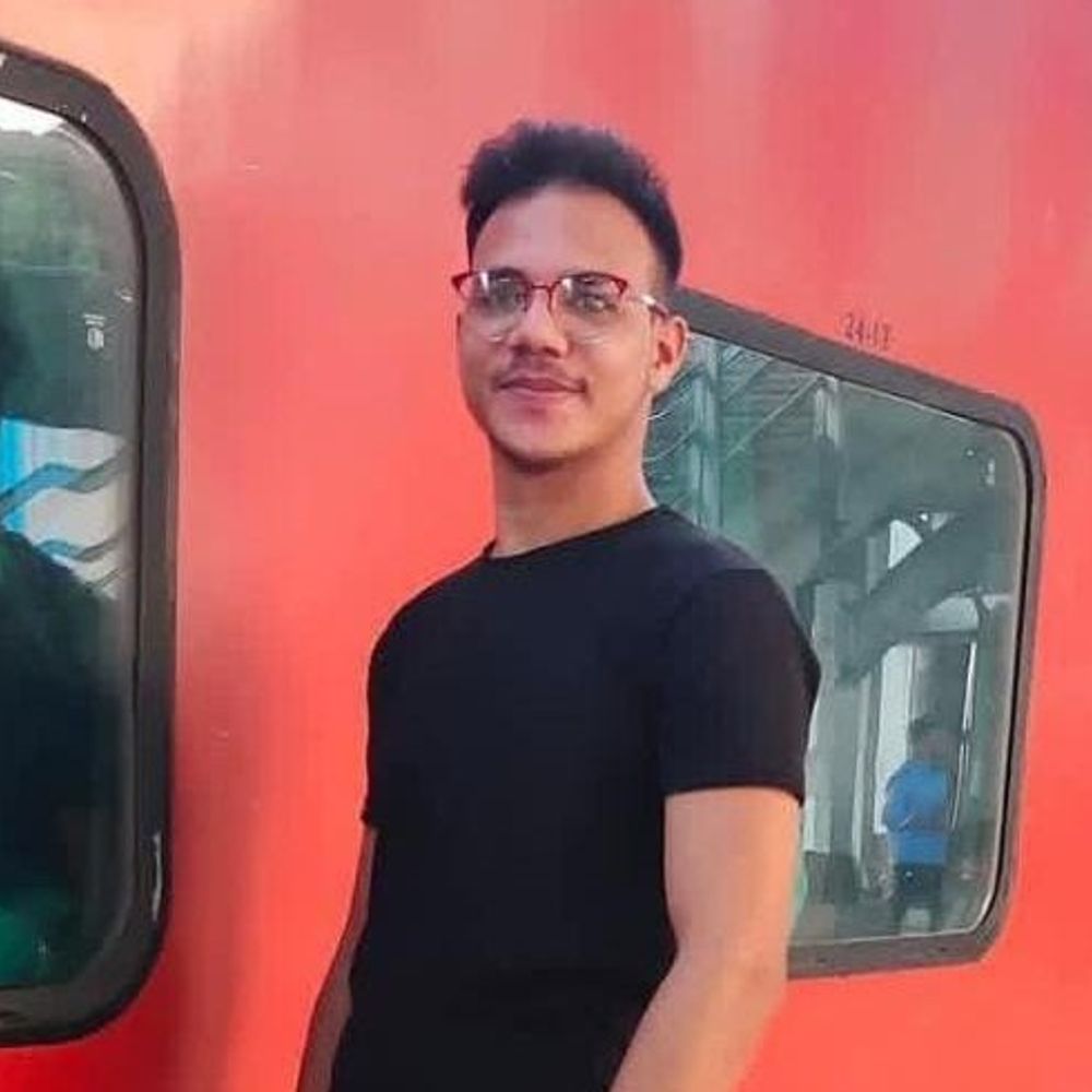 किशनगंज में ट्रैक्टर-बाइक की टक्कर से युवक की मौत:धान लोड करने के दौरान हादसा, पीछे बैठा युवक सुरक्षित