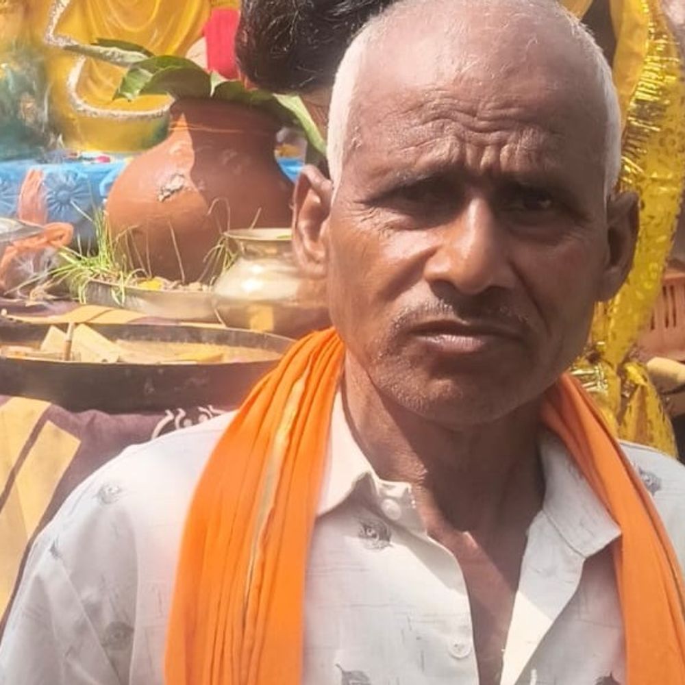ट्रैक्टर से गिरकर रोटावेटर में फंसकर मजदूर की मौत:कानपुर में खेत जुताई के लिए निकले थे, मिट्टी में फैला मिला मजदूर का क्षत-विक्षत शव; ड्राइवर फरार