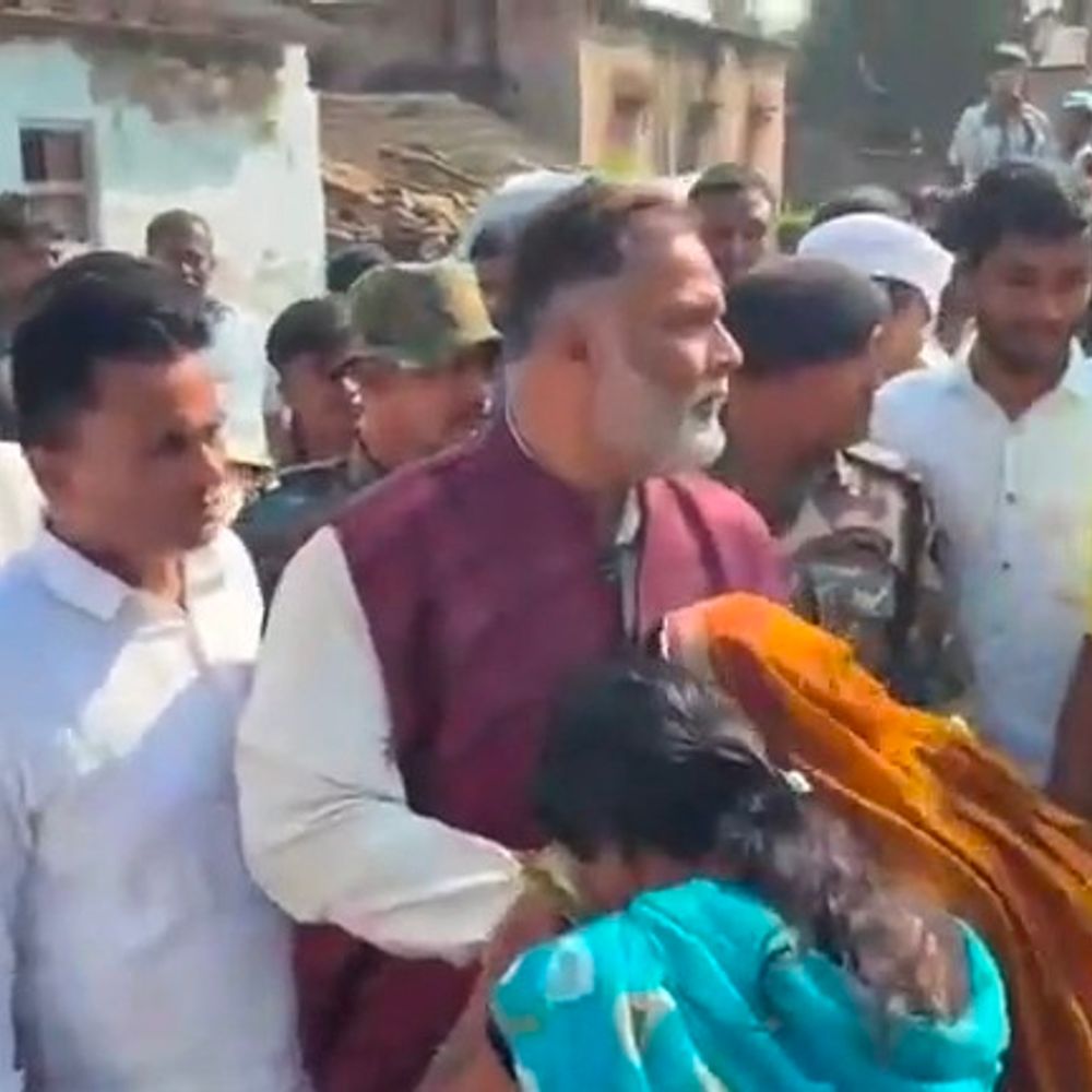 मधेपुरा में प्रिंस के परिजन से मिले पप्पू यादव:बोले- दोषियों को सजा दिलाने के लिए हरसंभव पहल करेंगे, 3 बदमाश गिरफ्तार