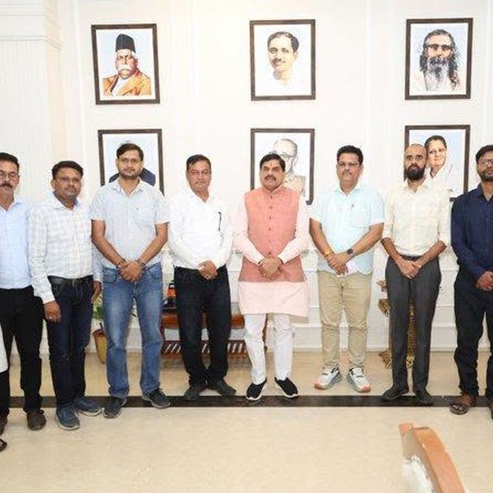 सोमवार से स्वामित्व योजना का काम करेंगे पटवारी:भारतीय मजदूर संघ के साथ पटवारी संघ के प्रतिनिधिमंडल ने सीएम से की मुलाकात