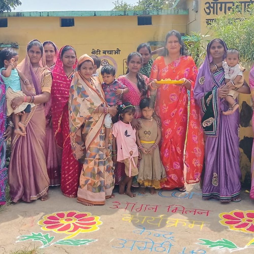 आंगन मिलन में महिलाओं-किशोरियों को मिले सेहत के टिप्स:चिप्स-कुरकुरे से दूरी, मूंगा भाजी-गुड़ खाने की सलाह; बच्चों के ऊपरी आहार पर भी जोर