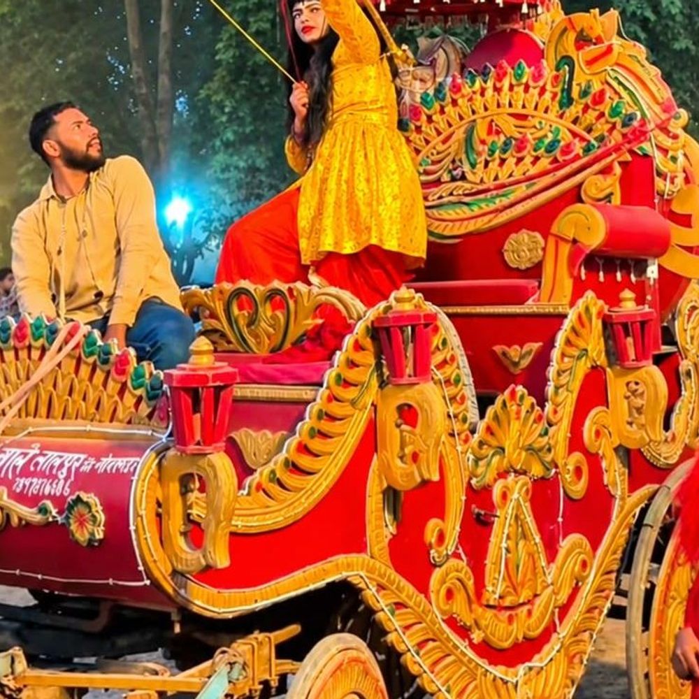 बांसगांव में विजयादशमी का उत्सव:राम-रावण युद्ध के मंचन के बाद हुआ रावण दहन