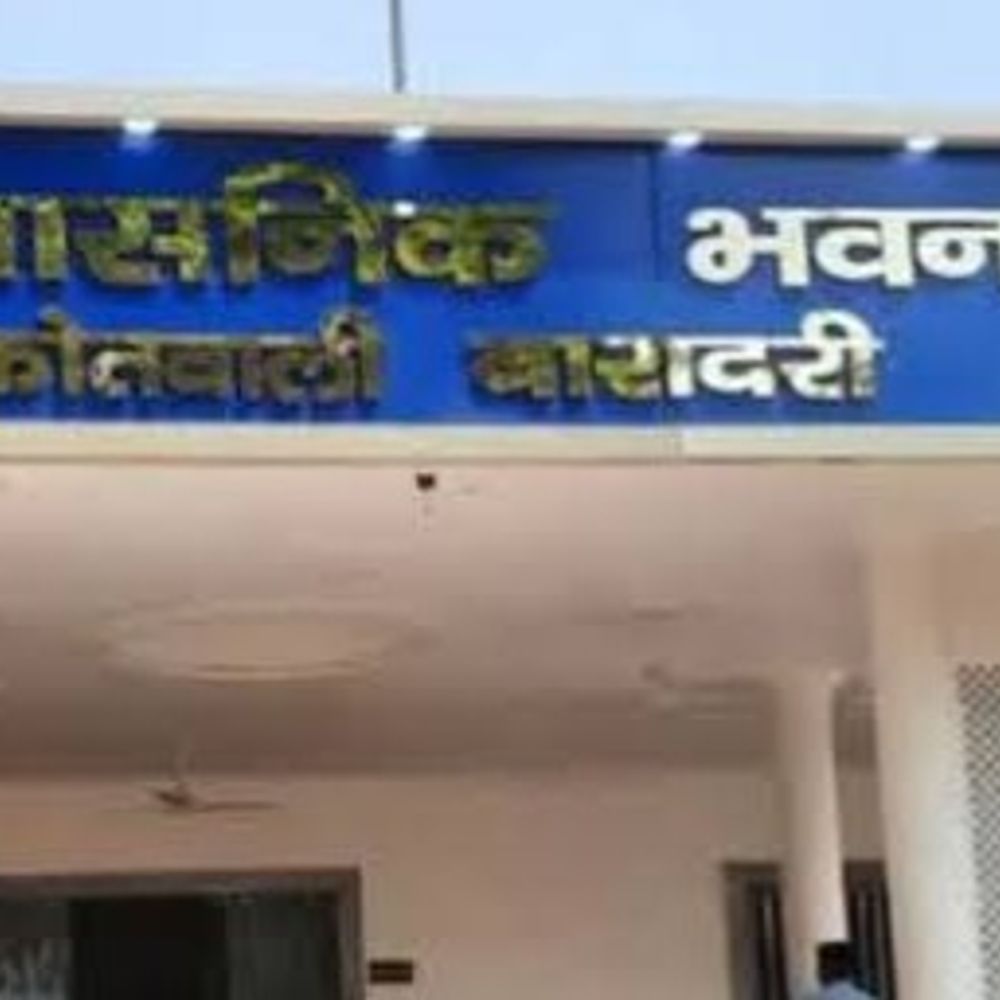 मौसी के गहने चुराए, बॉयफ्रेंड के लिए आईफोन खरीदे:भांजी ने घर पर AC लगवाया और बाकी पैसे दोनों ने घूमने में खर्च किए, FIR