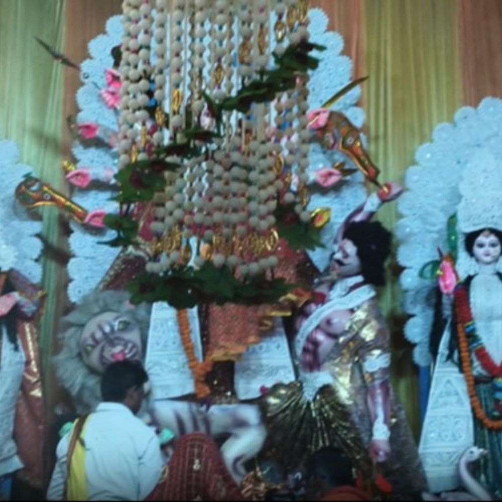 बेलघाट में बच्चों ने किया डांडिया नृत्य:मां दुर्गा की स्थापना पर बच्चों ने दी मनमोहक डांडिया प्रस्तुति