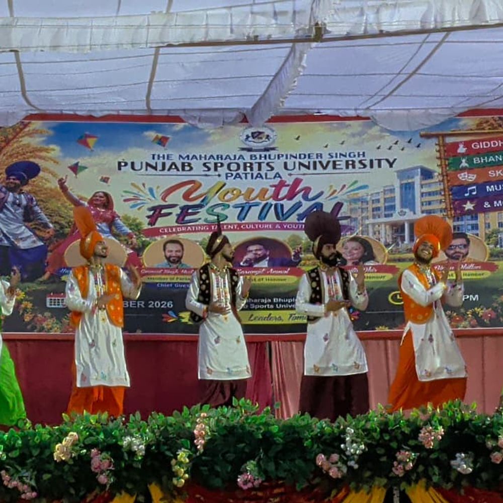 मिमिक्री और खिद्दो बनाने की कला में रहे फर्स्ट