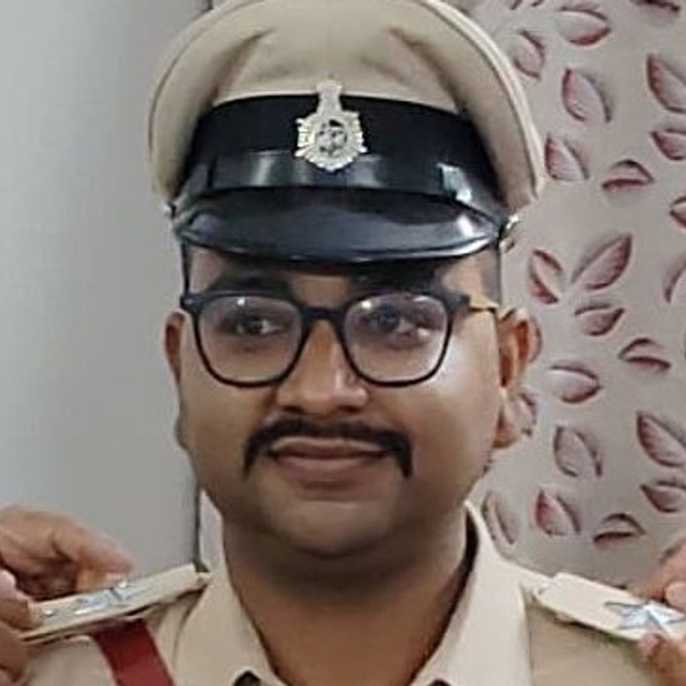 नवगछिया पुलिस लाइन में दारोगा ने की आत्महत्या:मेस के पीछे बैरक में फंदे से लटका मिला शव, 16 अक्टूबर को हुआ था प्रमोशन